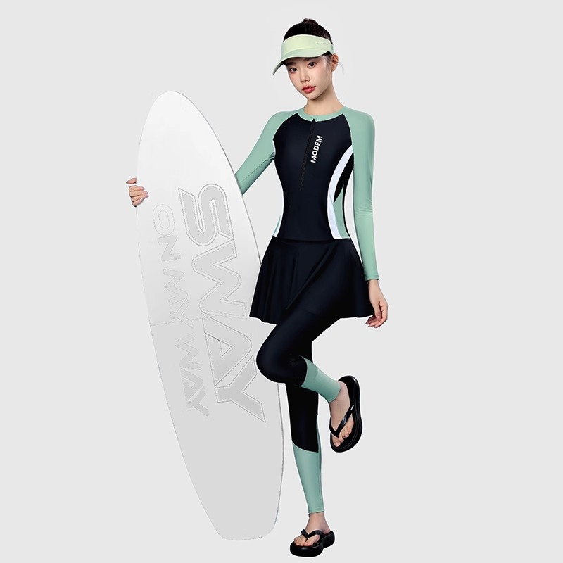 游泳衣女分体三件套海边2024新款保守长袖长裤撞色时尚女士泡温泉