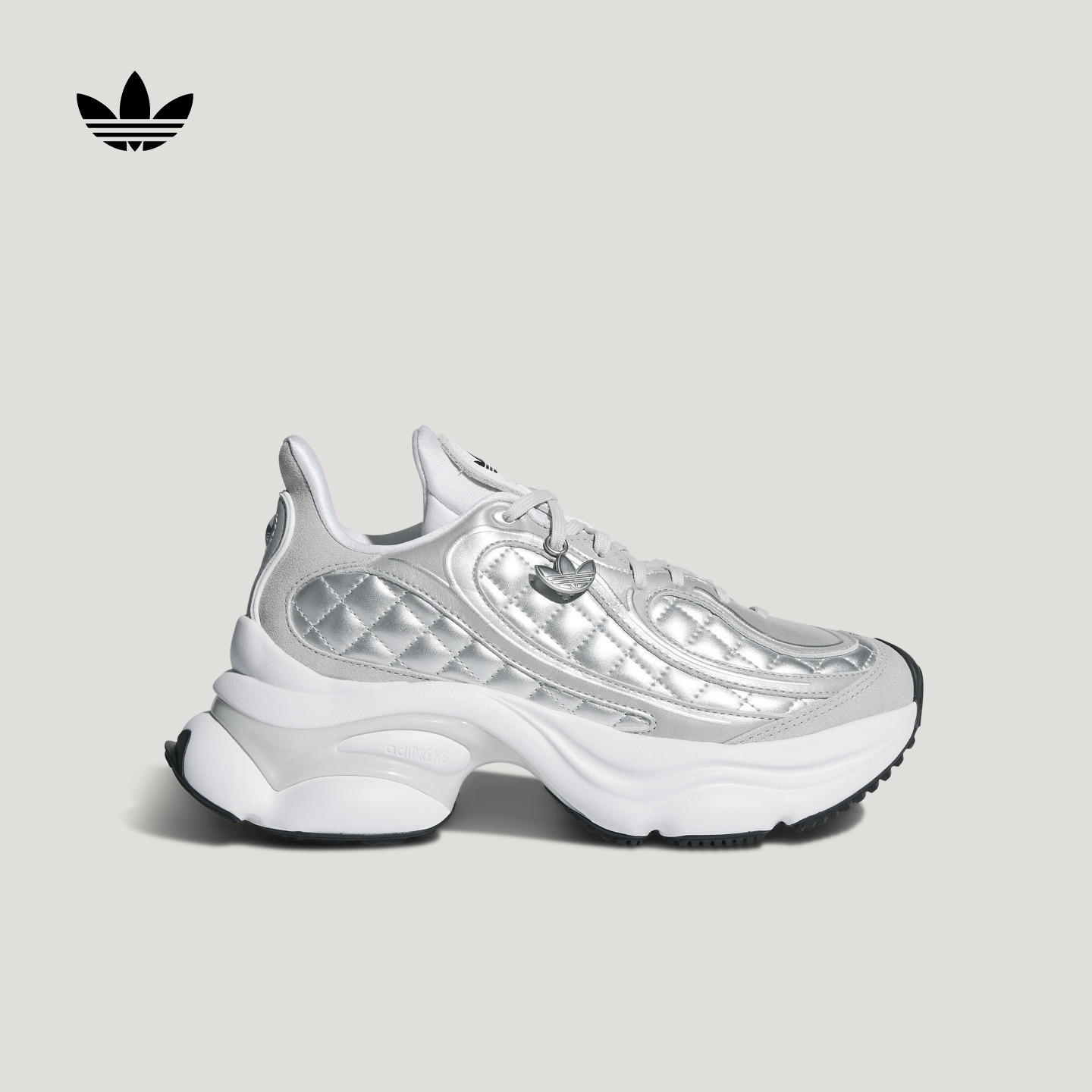 阿迪达斯三叶草女子经典鞋