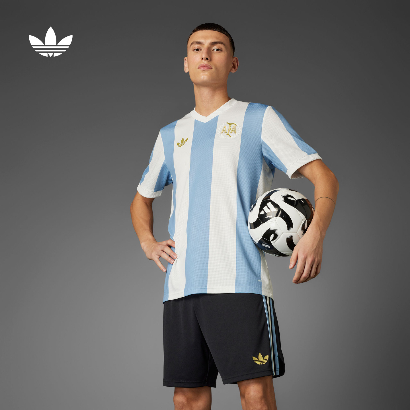 阿迪达斯阿根廷队50周年纪念球衣