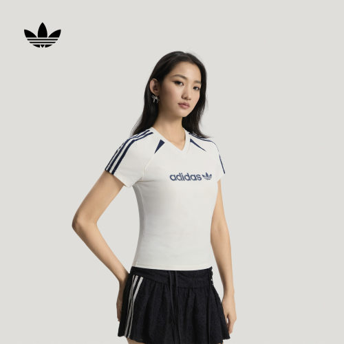 阿迪达斯三叶草女子短袖T恤