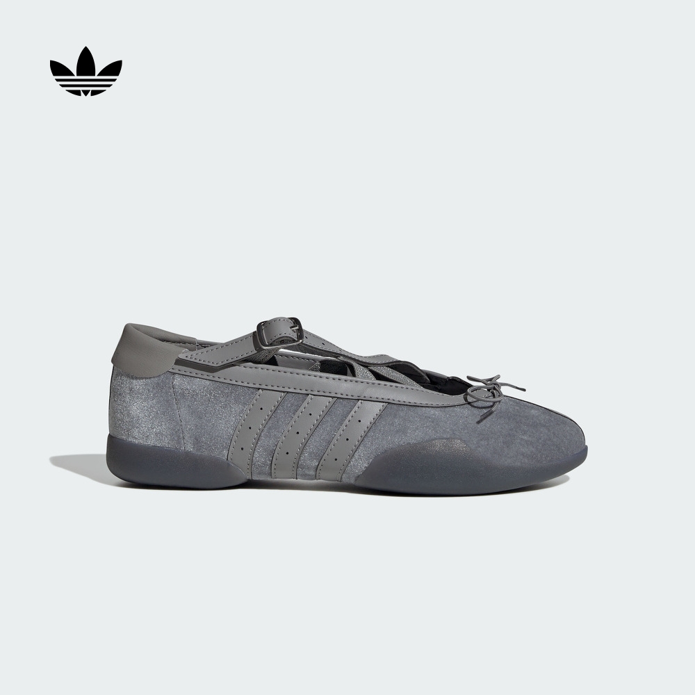 阿迪达斯三叶草女子经典鞋