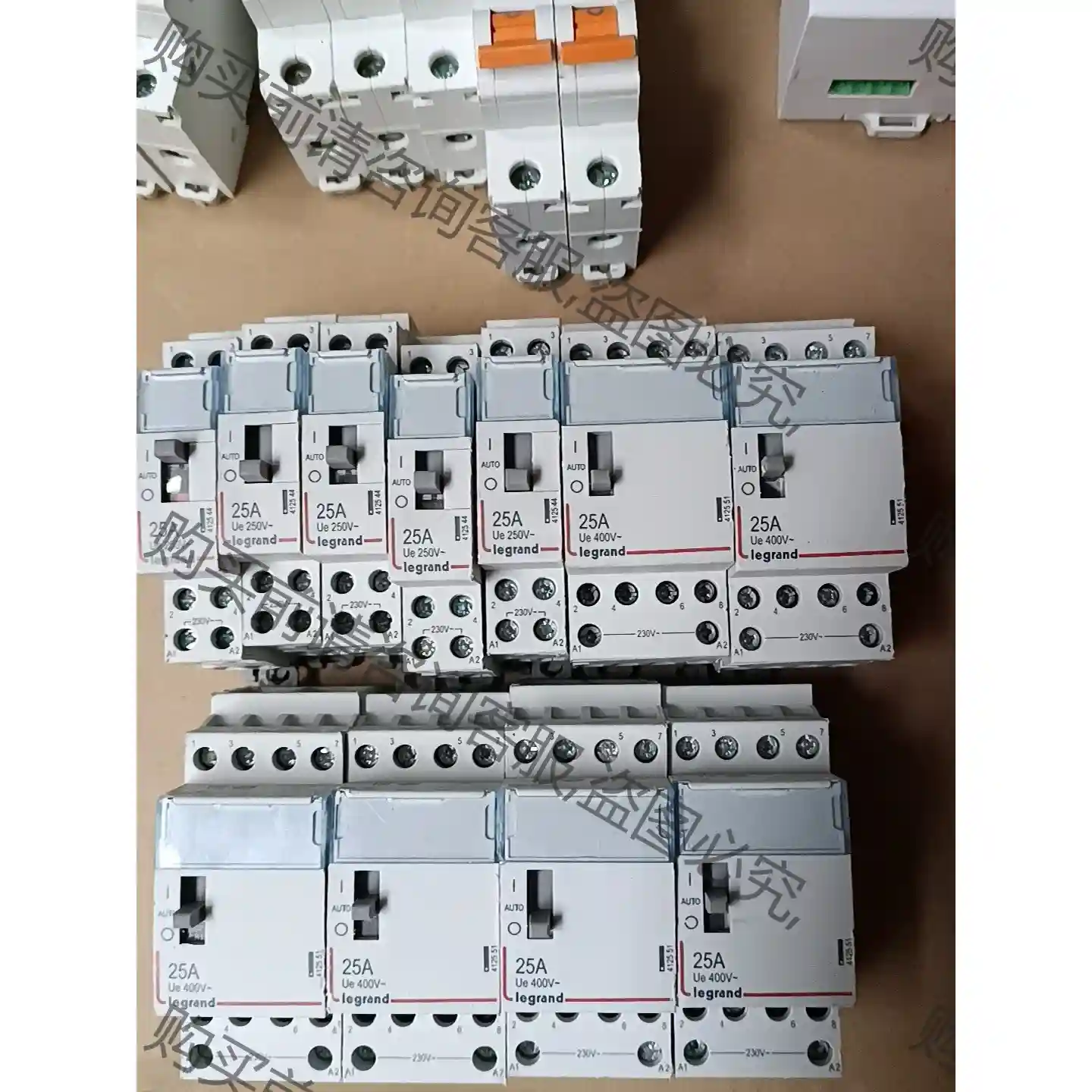 legrand/罗格朗接触器，正品拆机，实物如图所示，小的3 议价再拍