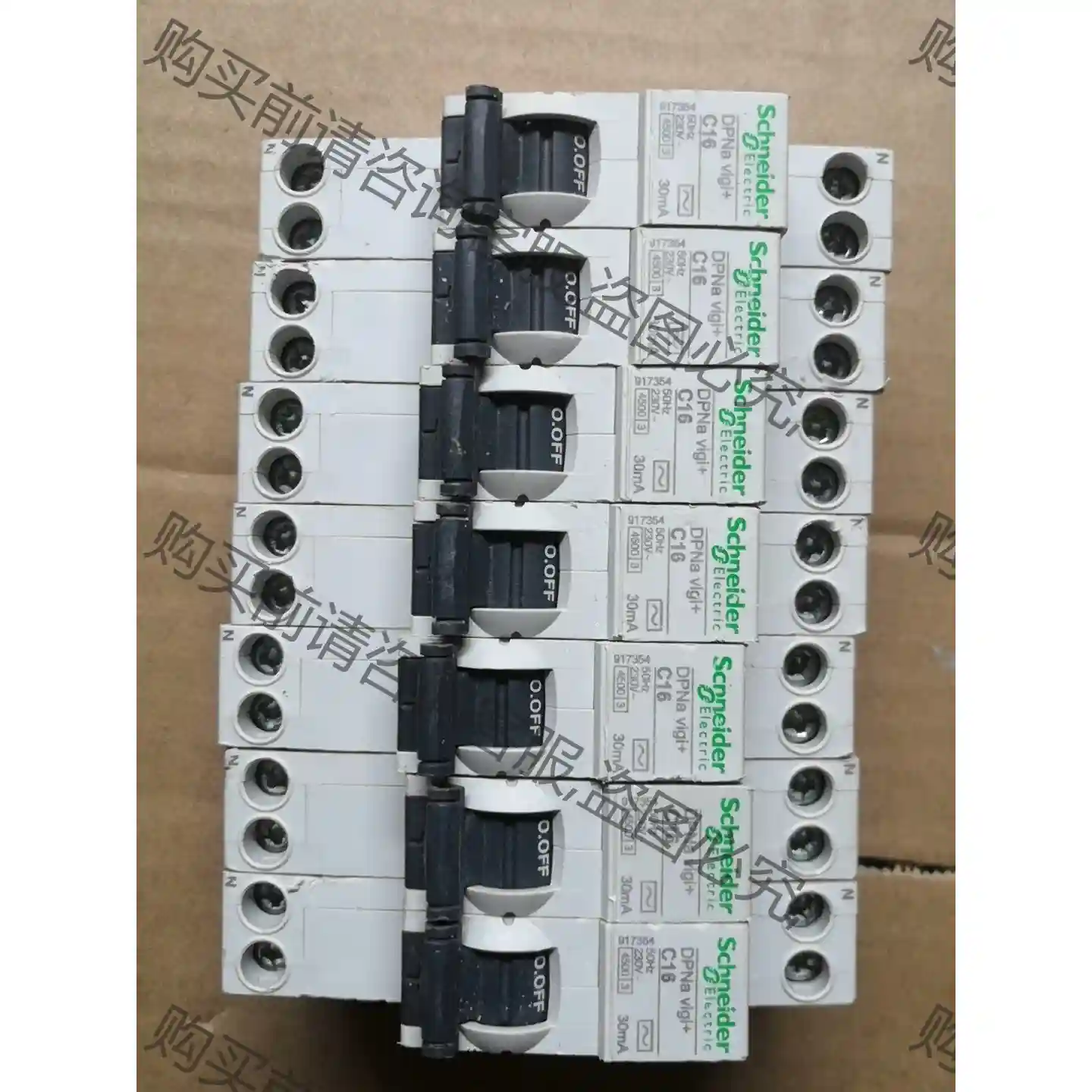 施耐de1p+n紧凑型漏电保护器，正品拆机，成色如图，16安2 议价再