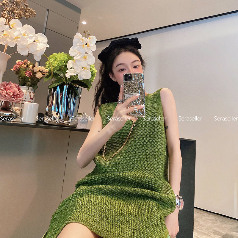 通勤H版型纯色针织设计
