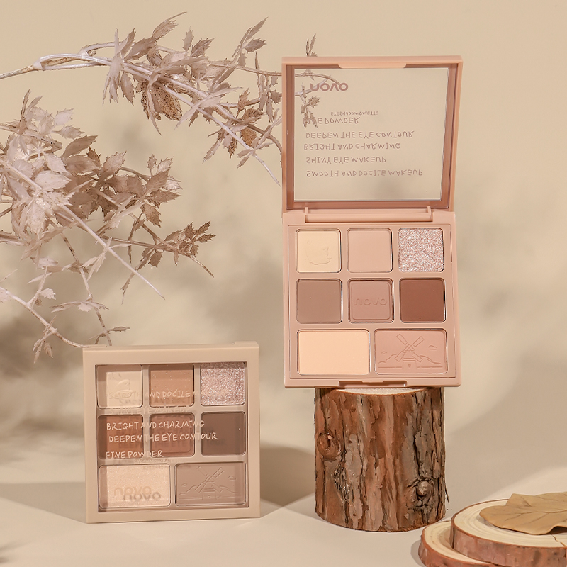 novo睛采柔幻吐司眼影盘