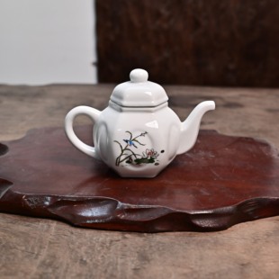 日本回流景德镇制款白瓷茶壶