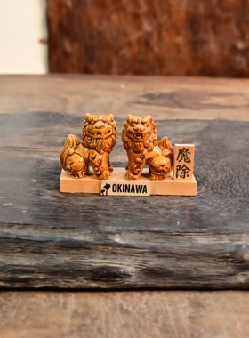 日本冲绳狮子犬陶摆件