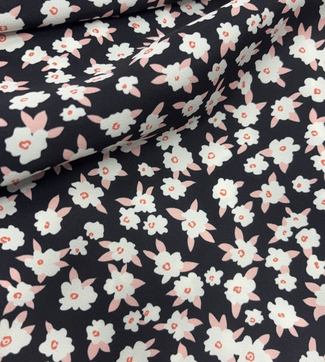 夏季款黑底小碎花面料连衣裙半身裙套装女装服饰布料透气凉爽柔软