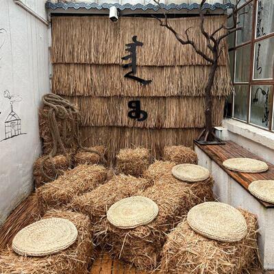 秋季稻草装饰茅草背景墙户外庭院式造景草垛秋日氛围感高级感厂家