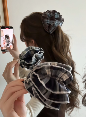 赵露思同款紫色大肠香蕉夹头花马尾披发格纹布艺扭扭夹学院风发夹