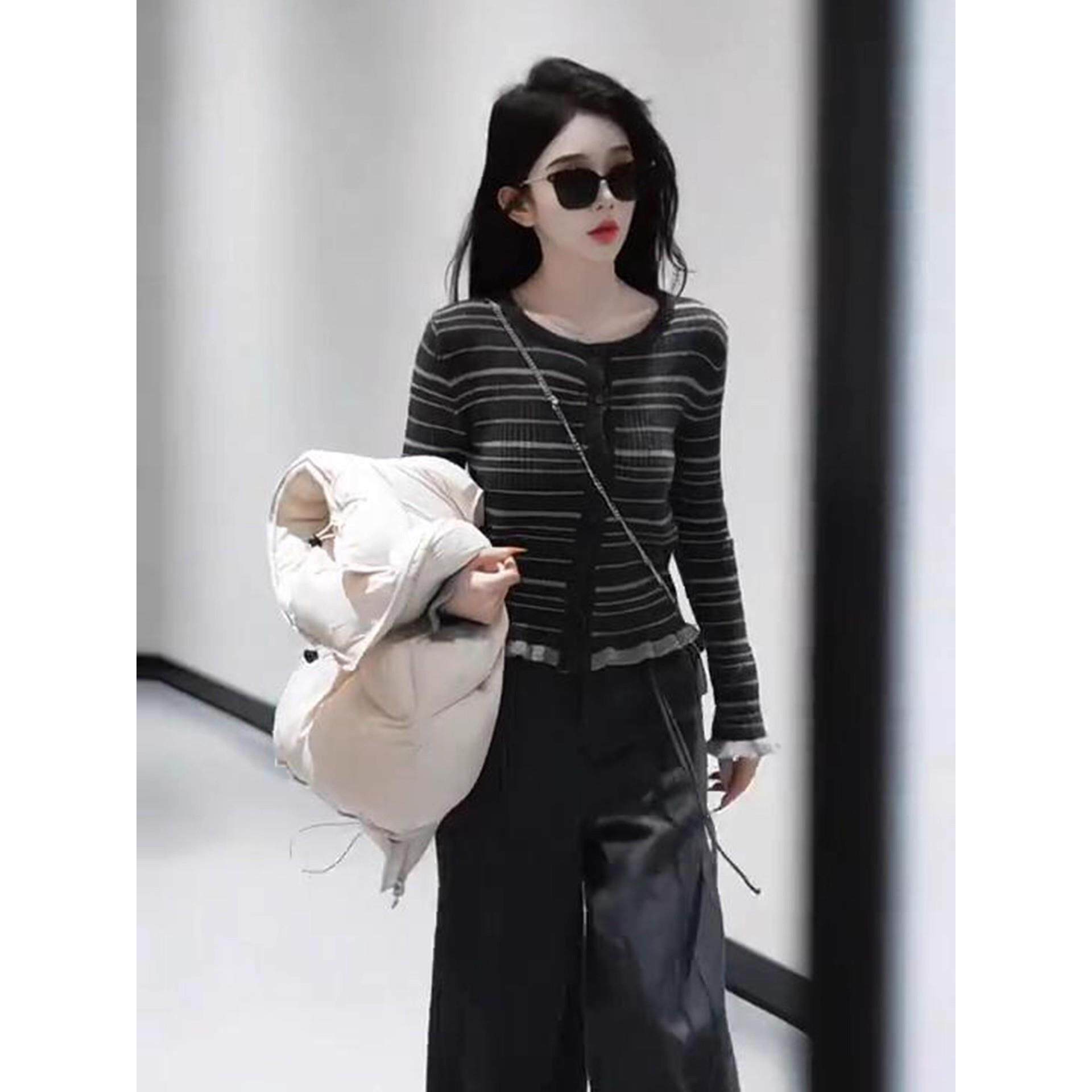 JOYIASS韩版时尚条纹拼接针织开衫女早秋季新款小众独特单排扣毛