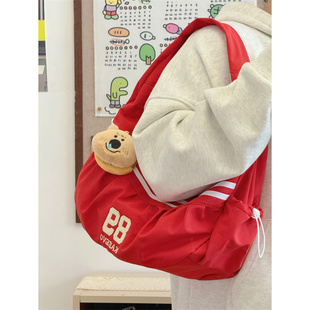 美式复古潮流运动风单肩包大学生上课通勤大容量饺子包日常托特包