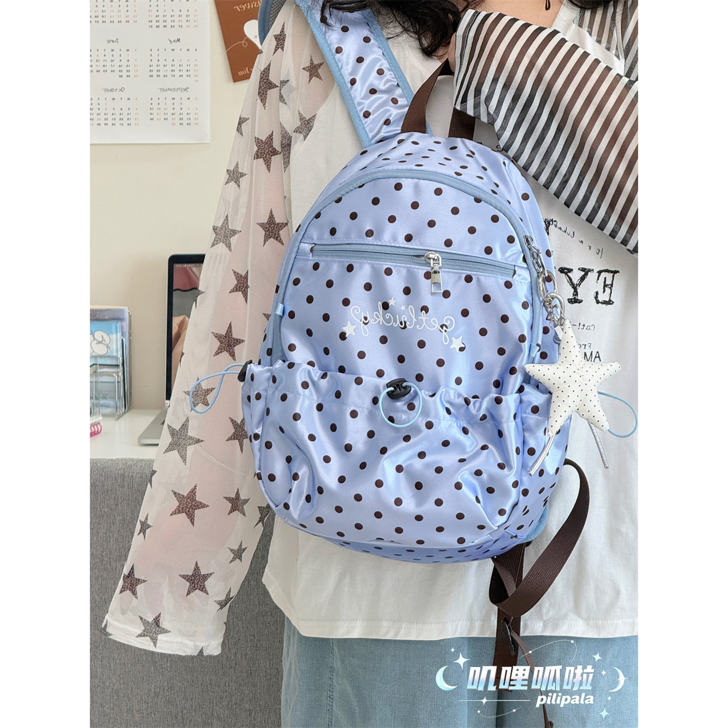 高颜值波点双肩包少女百搭背包图片