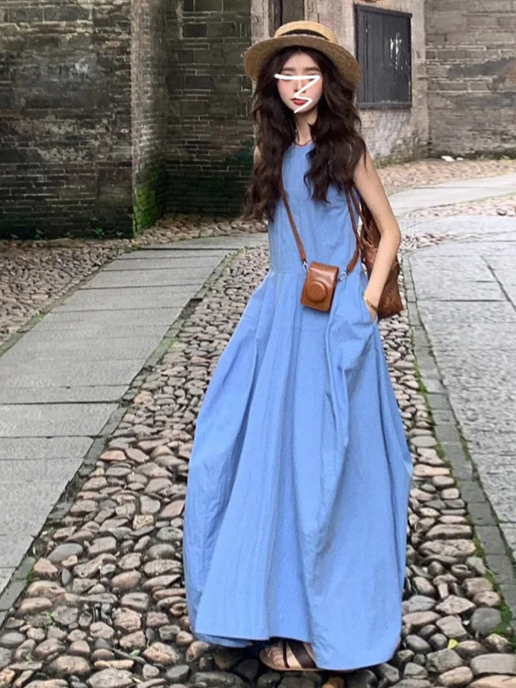 夏季蓝色无袖背心连衣裙子2024年新款女装高冷御姐风小众设计长裙