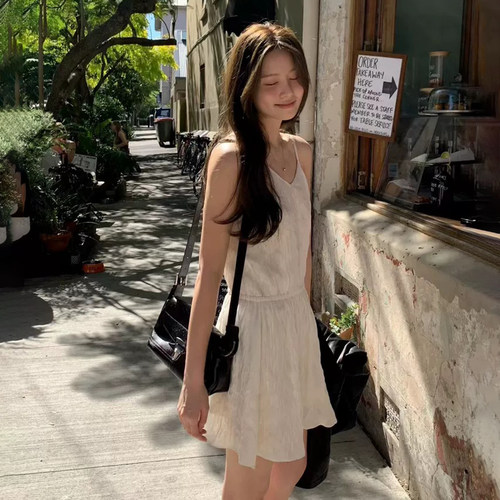 韩代ounce气质褶皱吊带连衣裙女