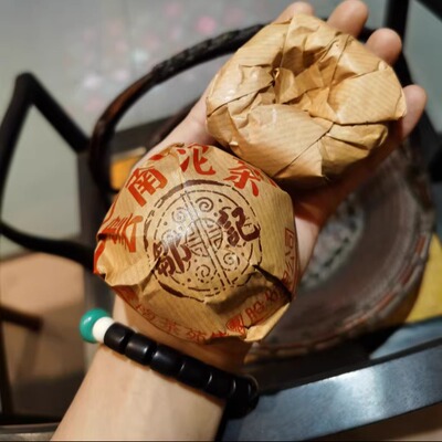 04年邹记3953生茶沱茶