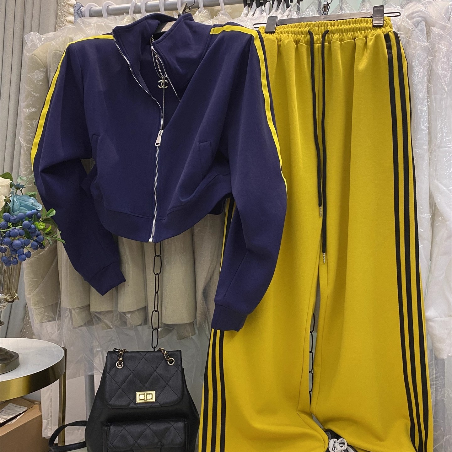 韩国东大门新款休闲运动套装女立领拉链卫衣搭侧拼条阔腿裤两件套