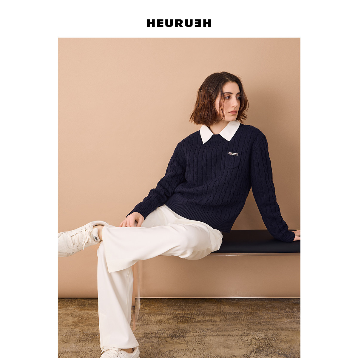 HEURUEH藏蓝色绞花圆领毛衣