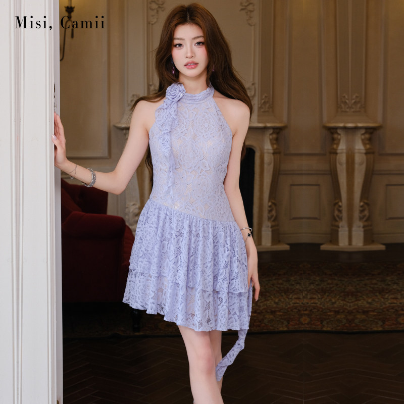 Misi.Camii烫钻蕾丝斜摆连衣裙