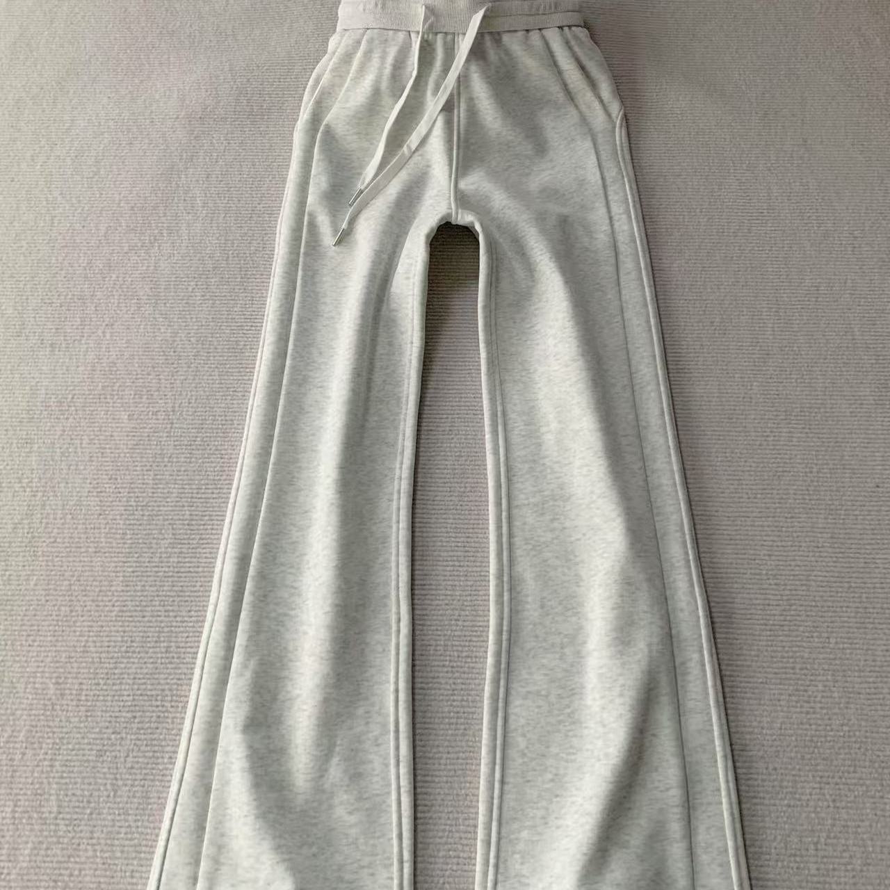 花灰色加绒窄版直筒卫裤