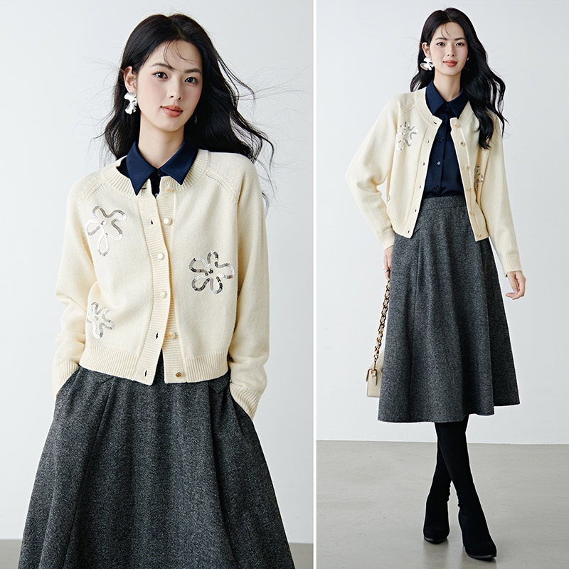 千寻宜2026春季新款时尚亮片圆领毛衣软糯亲肤宽松百搭针织开衫女,女装/女士精品,毛针织衫,淘宝优惠券,粉丝福利购,淘宝优惠卷