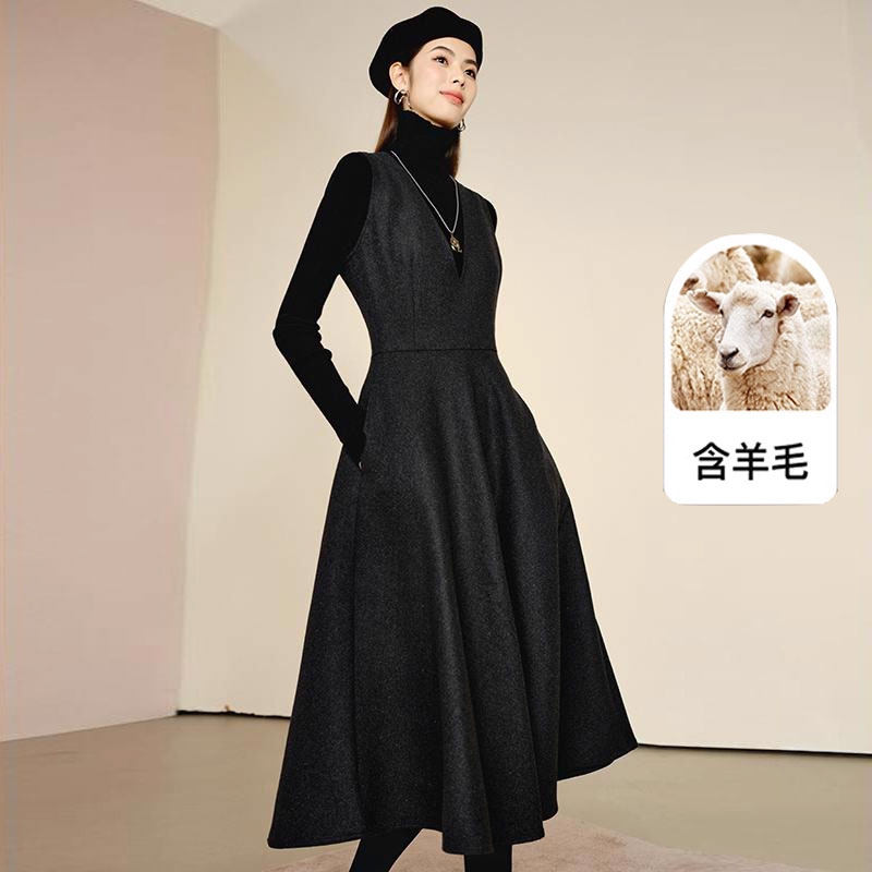 千寻宜V领羊毛无袖连衣裙