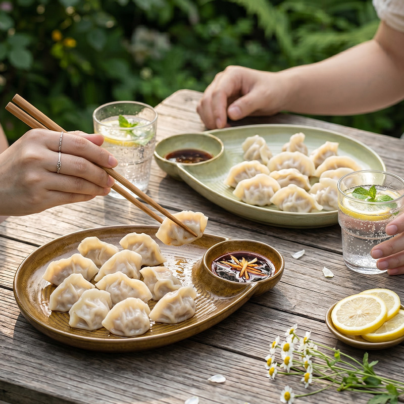 日式陶瓷螺纹饺子盘带蘸料格