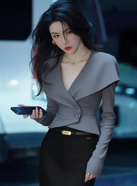 ROUMIKL优雅风灰色斗篷衬衫长袖女早秋季新款高端别致小众收腰高