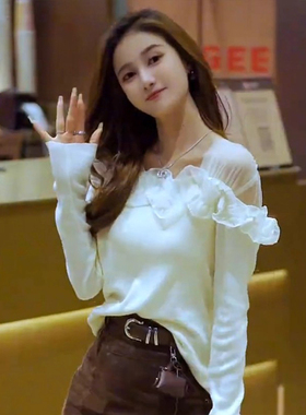 ROUMIKL温柔风白色蕾丝拼接斜肩针织衫长袖早秋季新款小个子内搭