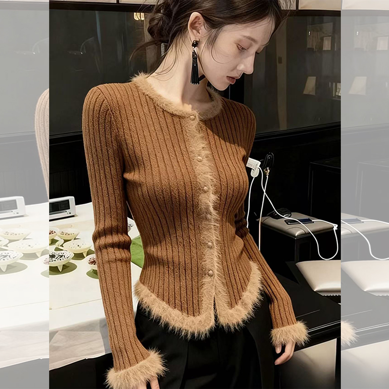 ROUMIKL咖色圆领毛边拼接单排扣针织开衫女秋季新款今年流行爆款