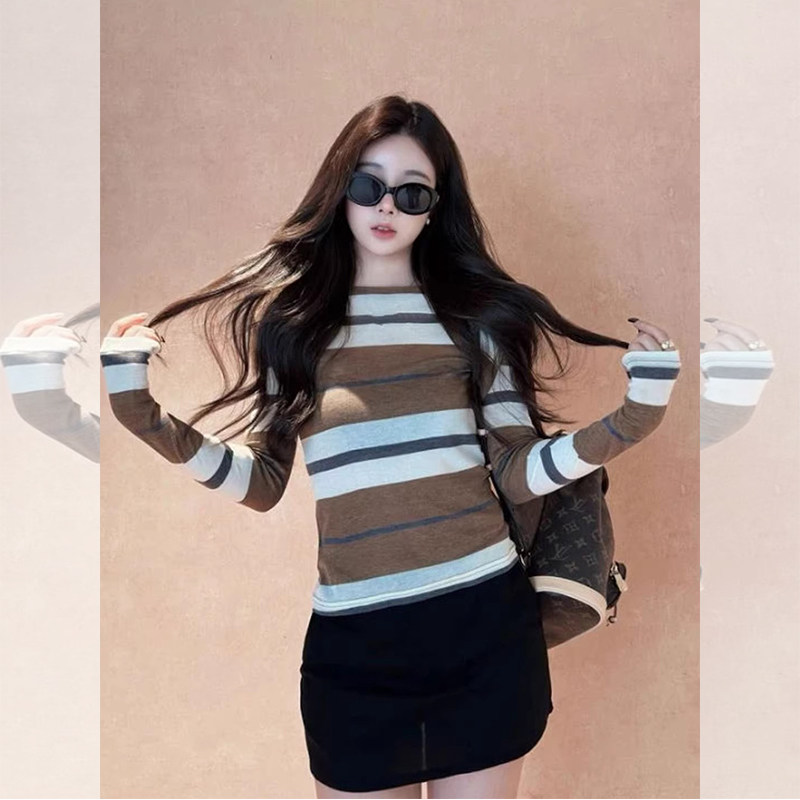 JOYIASS韩系氛围感撞色条纹针织衫女早秋新款松弛感微透薄款打底