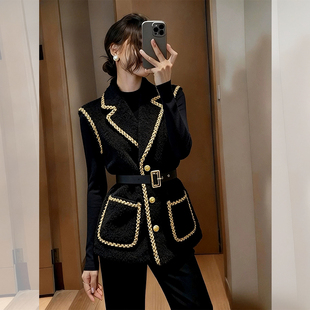 JOYIASS黑色羊羔毛金边装饰无袖马甲女秋冬新款高端时髦洋气叠穿