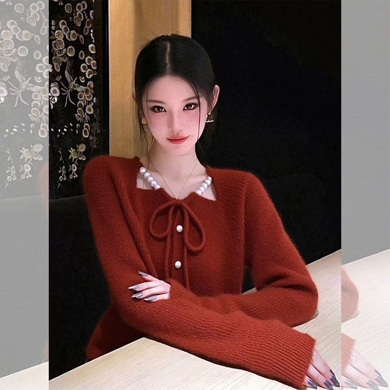 JOYIASS复古红色系带珍珠针织开衫女秋冬2025新款高级感软糯显瘦