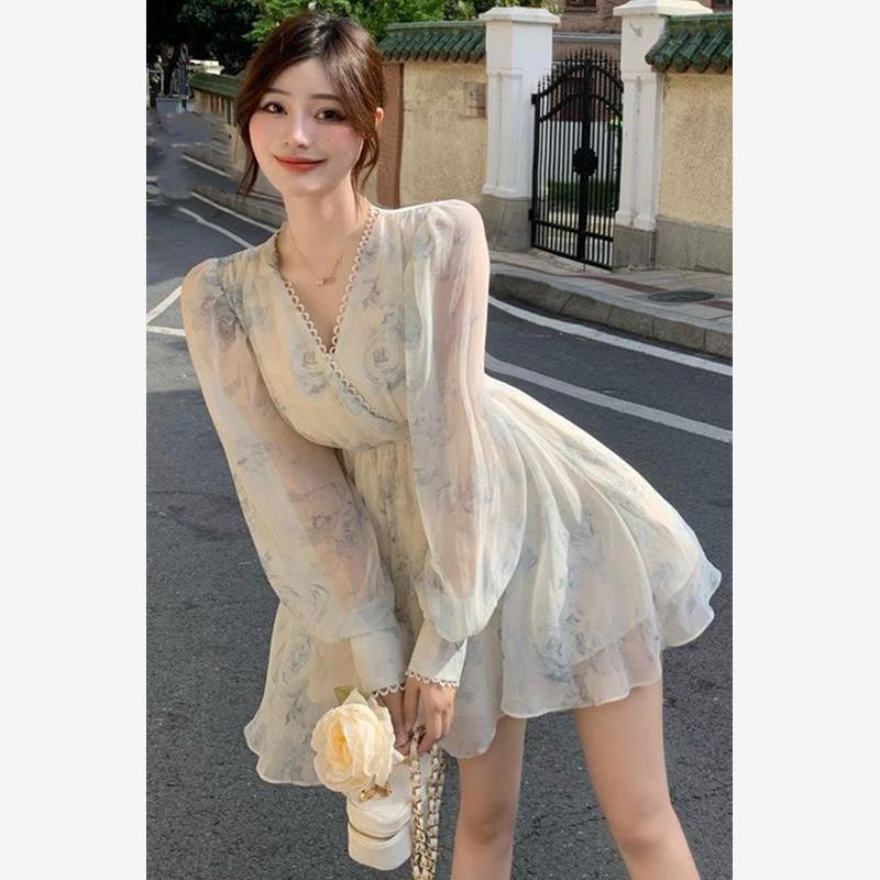 v领碎花连衣裙女夏季收腰薄款雪纺气质短裙小个子显瘦长袖a字裙子