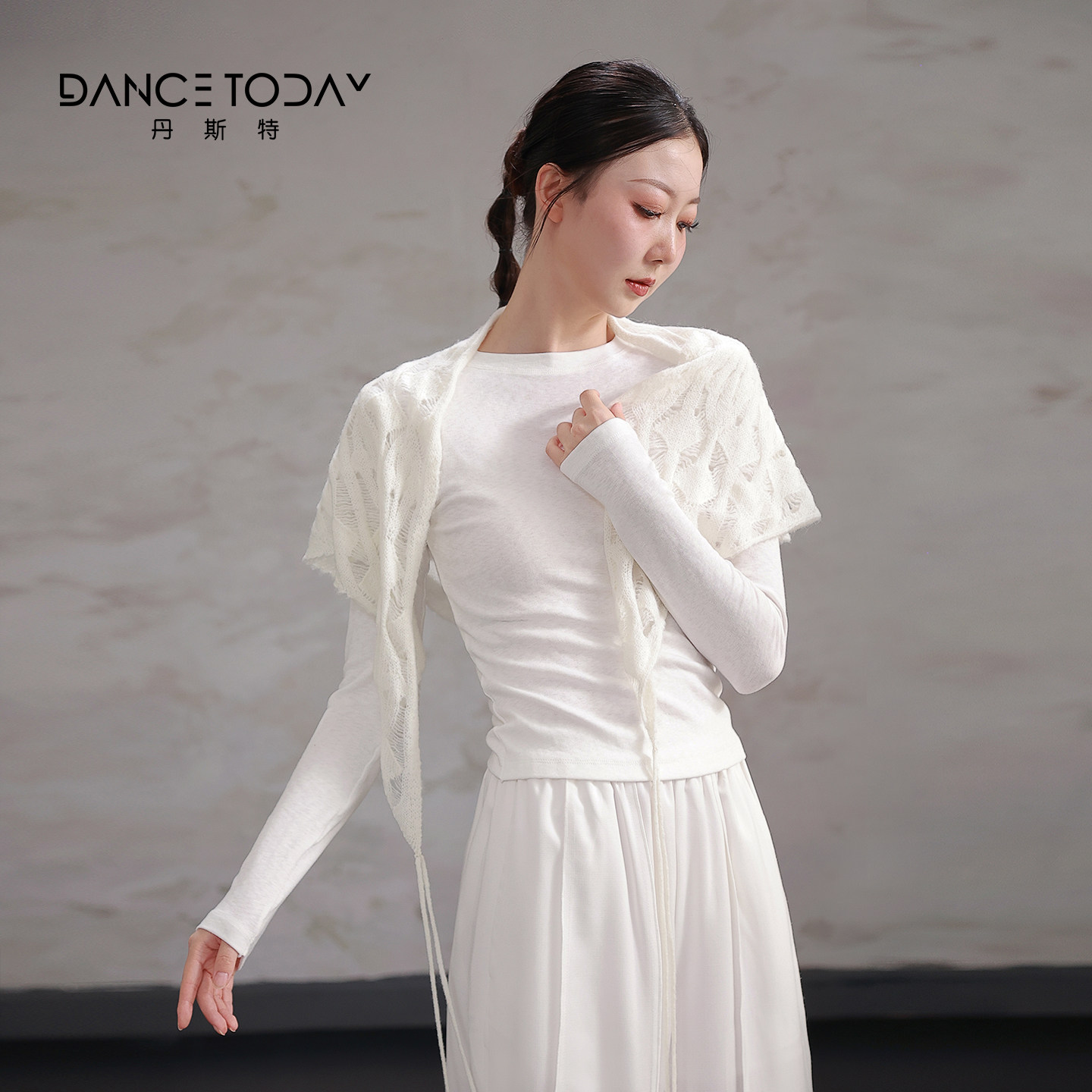 DanceToday白色长袖现代舞套装图片