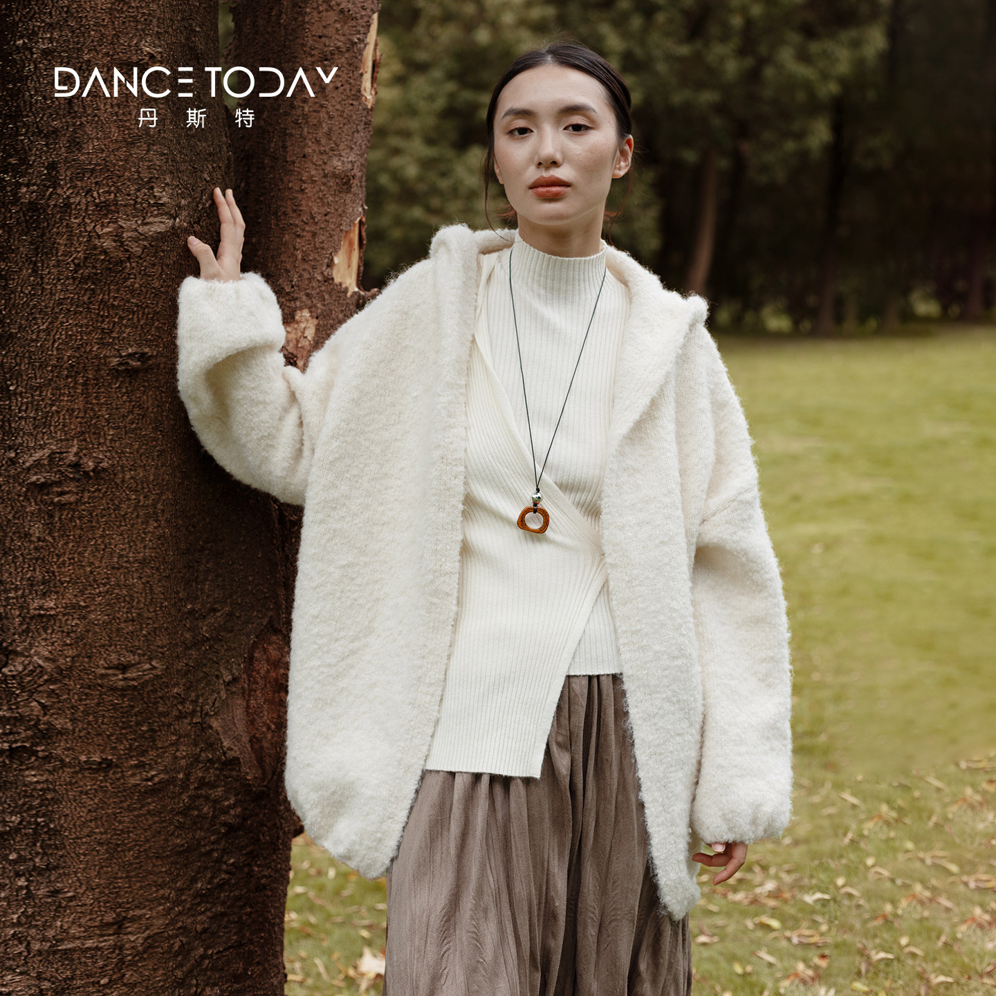 dancetoday白色连帽外套女秋冬2025年新款宽松休闲上衣日常舞蹈服