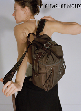 the pleasure molecule新品皮带双肩包电脑轻量感大容量尼龙旅行