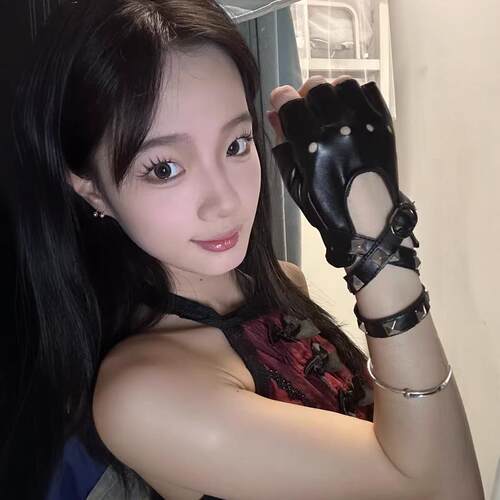 y2k暗黑柳钉缠腕朋半指手套