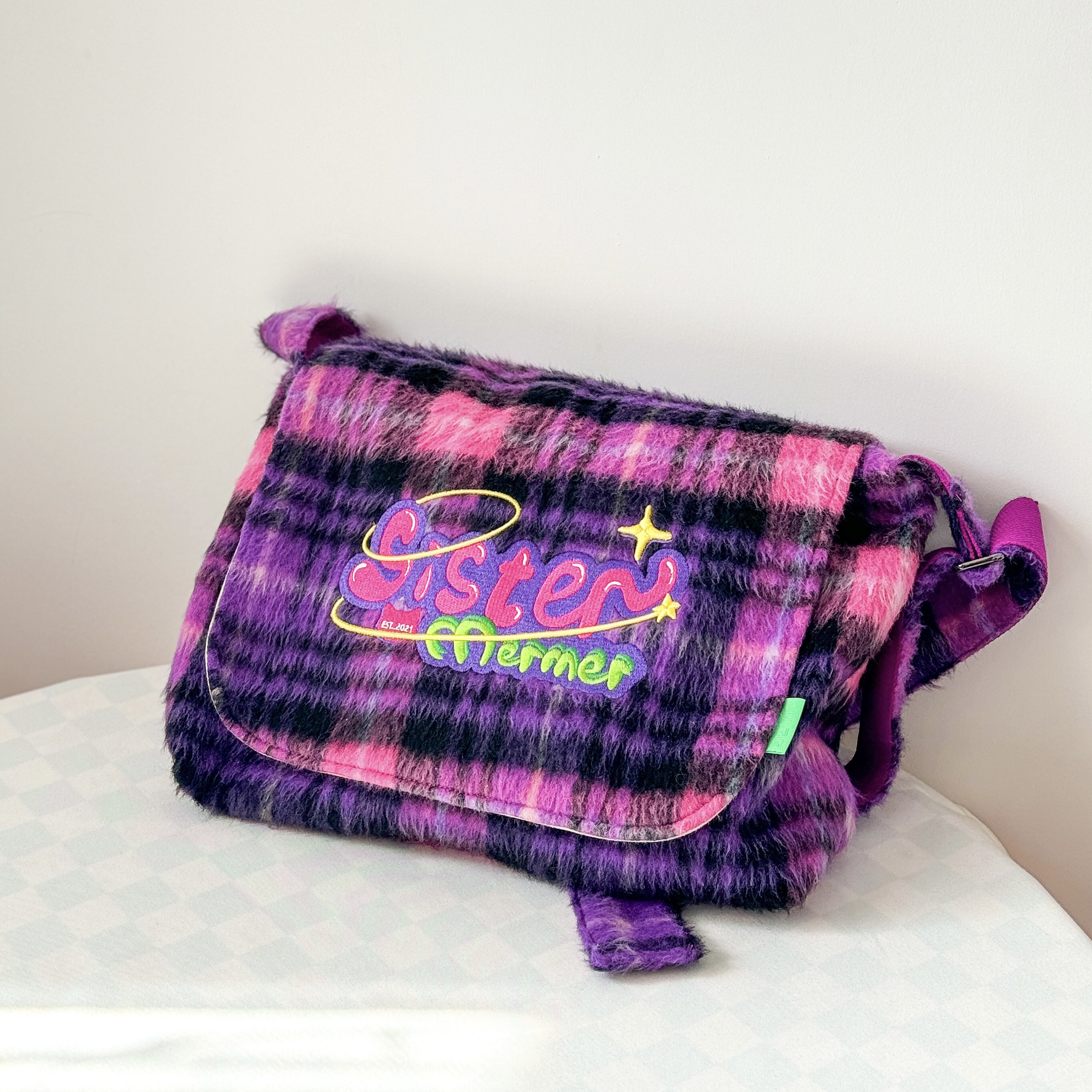 SIF商店翻盖邮差包格纹大号刺绣