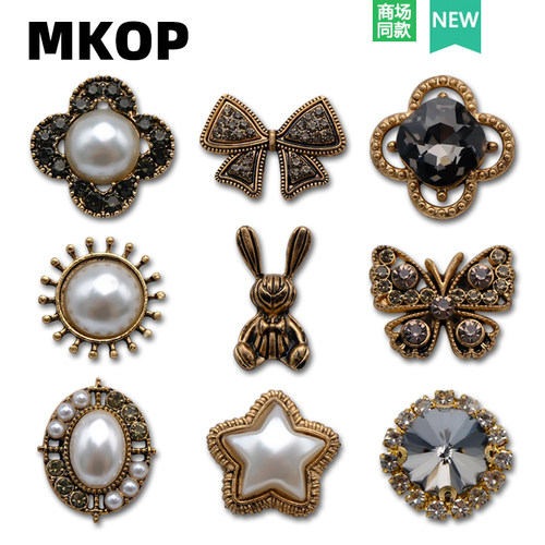 Mkop洞洞鞋配饰金属复古兔子鞋花