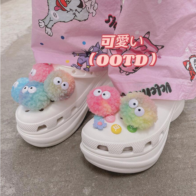 Crocs小红书毛球鞋花洞洞鞋配饰
