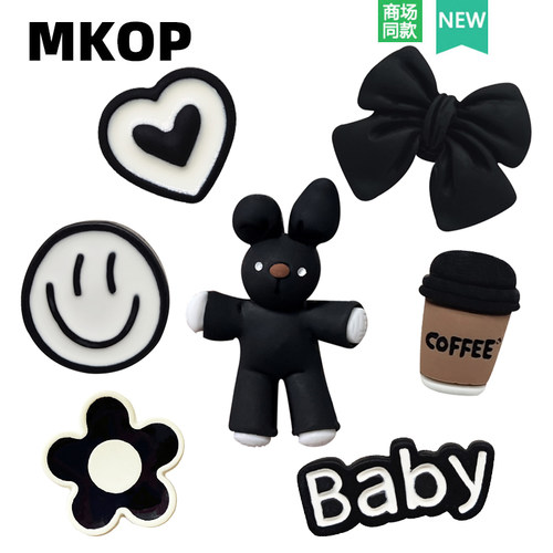 Mkop洞洞鞋配饰卡通酷黑小熊鞋花