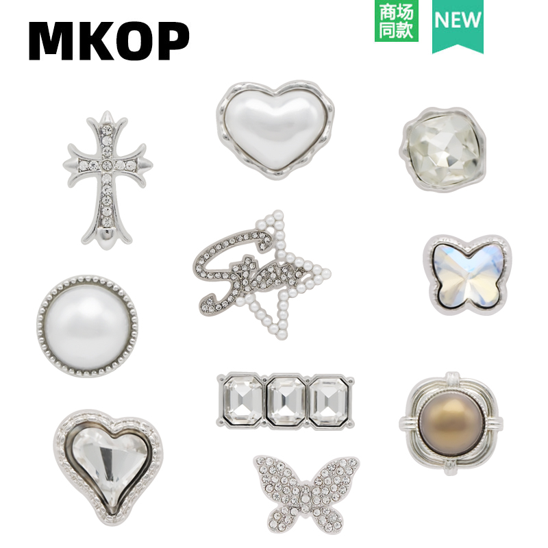 Mkop洞洞鞋配饰金属蝴蝶钻石鞋花