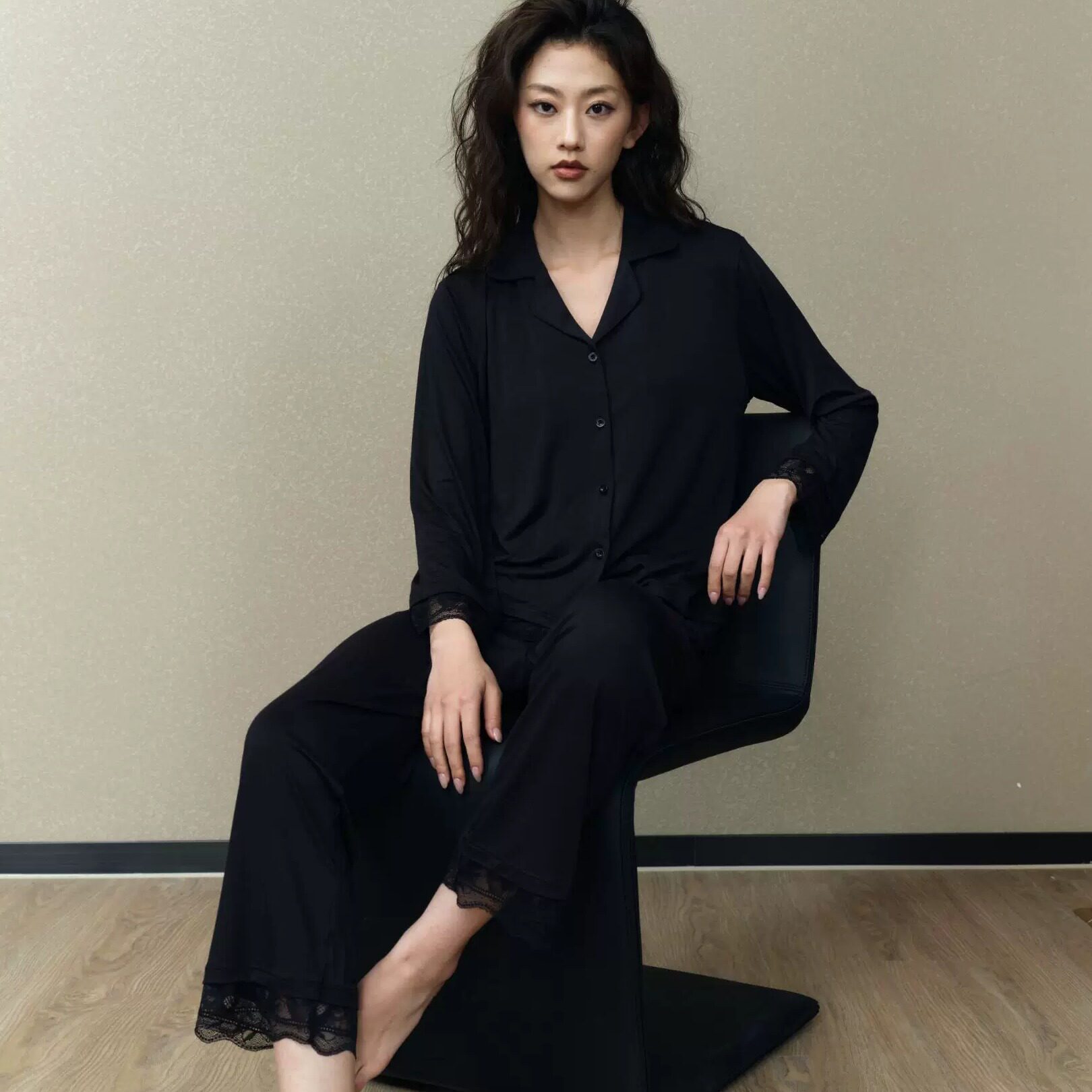 魏老板【素缎】莫代尔休闲舒适亲肤简约蕾丝拼接长袖居家服套装