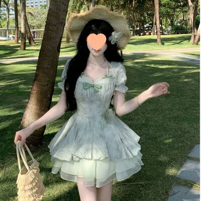 法式甜美风泡泡袖连衣裙