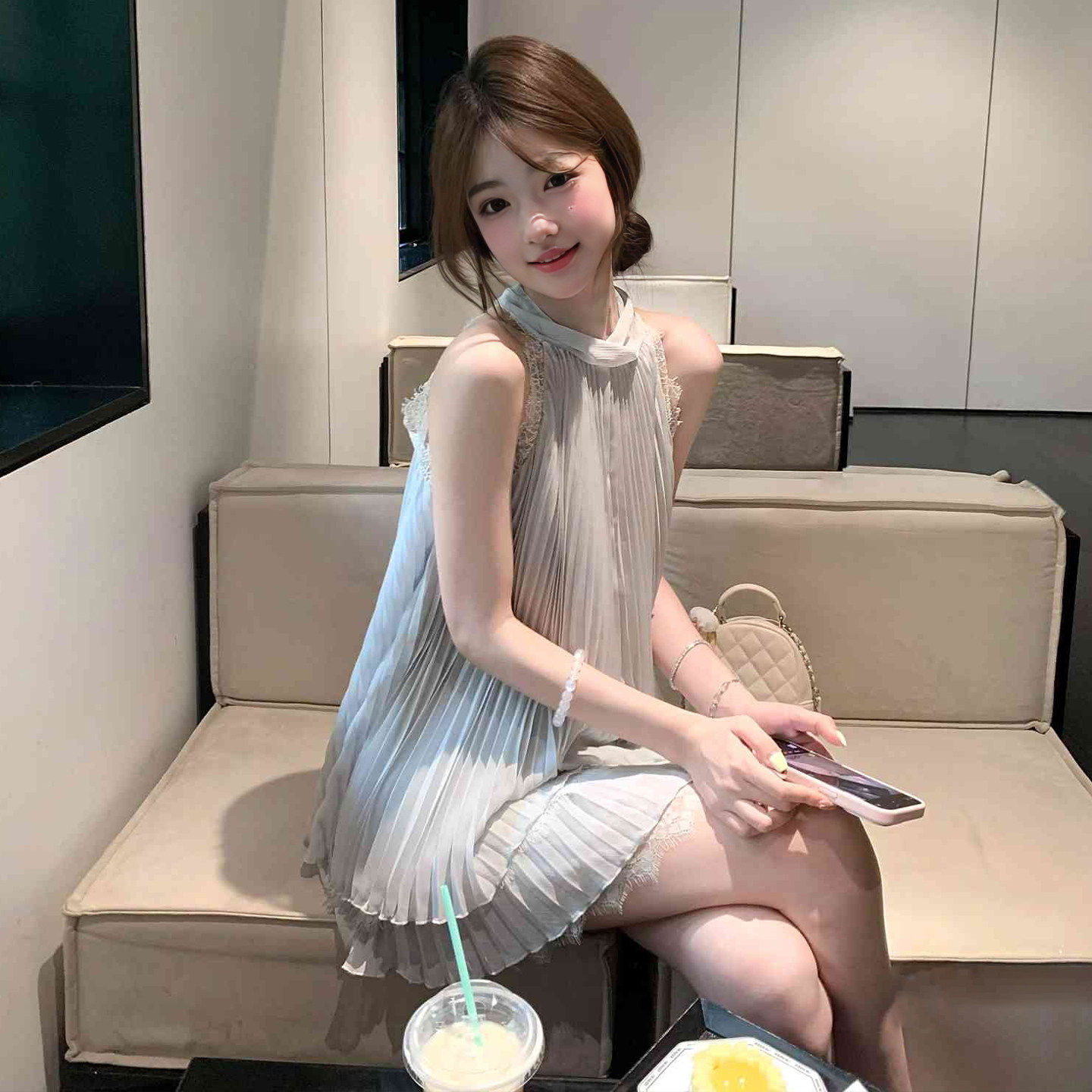 韩系清纯系穿搭套装温柔甜美风蓝色无袖挂脖上衣a字短裙子两件套