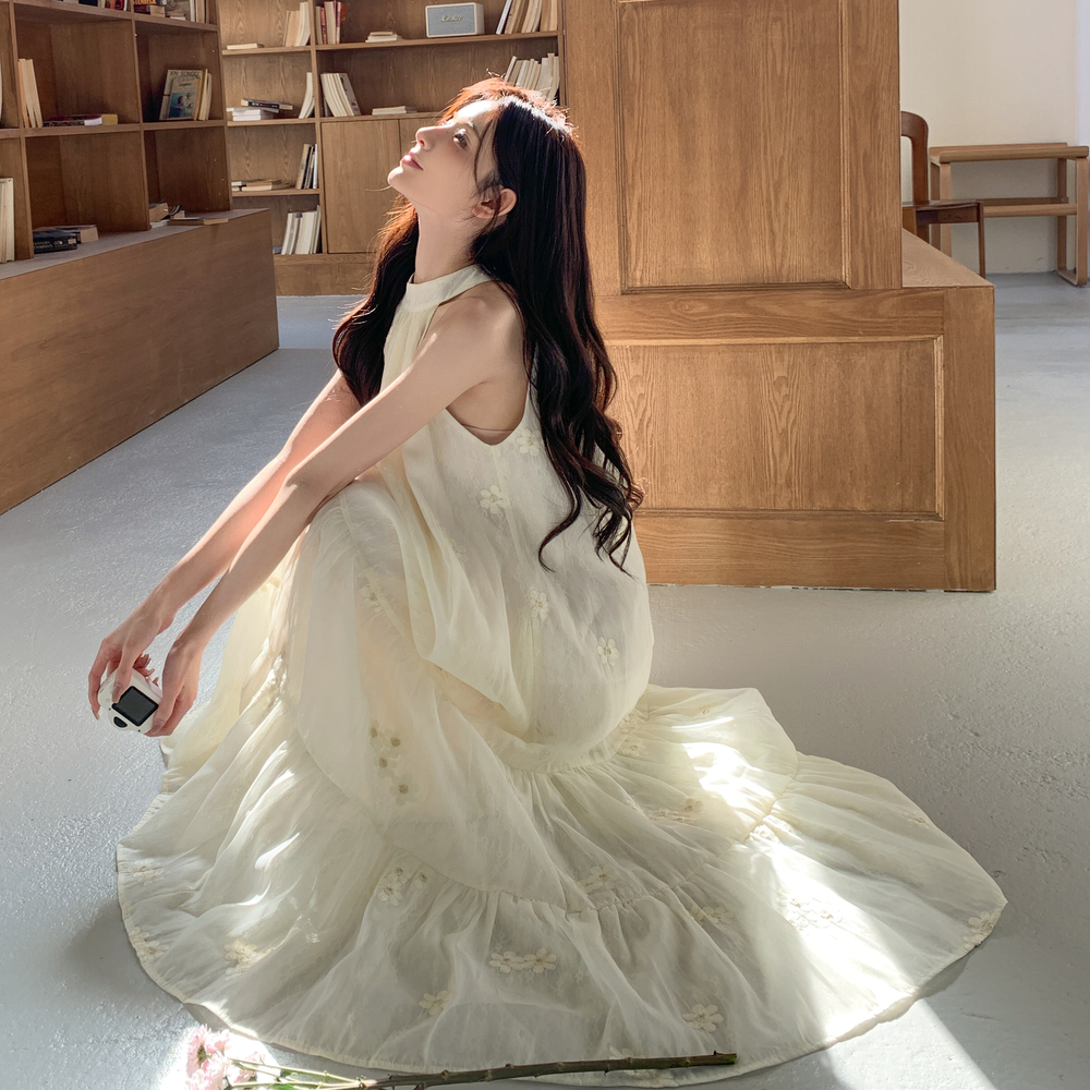 【数据好】【主推款】法式刺绣网纱无袖挂脖连衣裙8858-P130-K195，商品下架区商品下架区，浙宝176（原073）