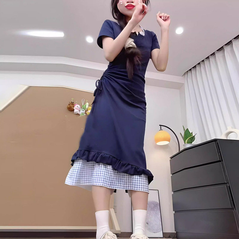 春款韩系穿搭甜美假两件连衣裙女不规则抽绳收腰纯欲挂脖长裙