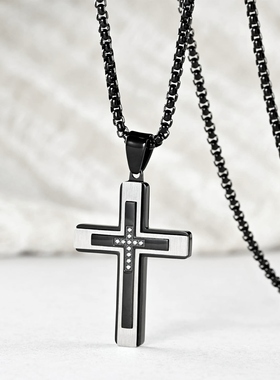 钛钢镶锆石三层组合十字架项链