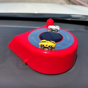 太阳能汽车摆件创意趣味旋转小车车载香薰淡香车用饰品中控台摆件